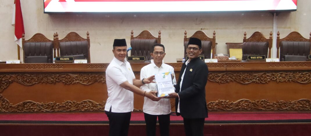 Walikota Amsakar Sampaikan RPPAPBD, DPRD Kota Batam Apresiasi Raihan Opini WTP ke-13 Berturut-turut
