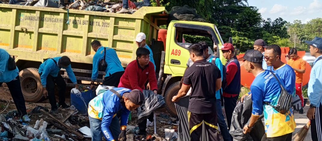 Puluhan PPPK Sekretariat DPRD Kota Batam Turut Meramaikan Goro Massal Tingkat Kota Batam