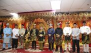Pimpinan dan Anggota DPRD Hadiri Penabalan Walikota dan Wakil Walikota oleh LAMKR Kota Batam