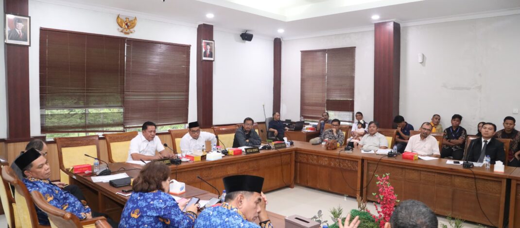 Warga Khawatir Bangunan Tower di Atas Ruko, Komisi I DPRD Kota Batam Gelar RDPU