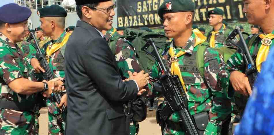 Ketua DPRD Batam Hadiri Upacara Pelepasan 450 Personel Yonif 136/Tuah Sakti Menuju Papua