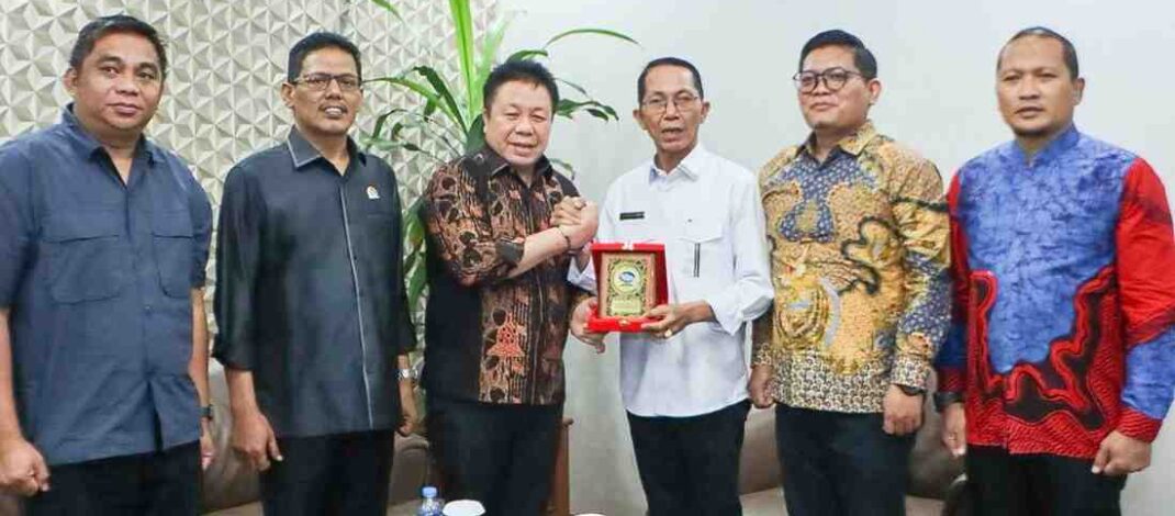 Ketua DPRD Kota Batam Terima Kunjungan Kerja Dewan Pengurus ADEKSI, Bahas Rakernas 2026 di Batam