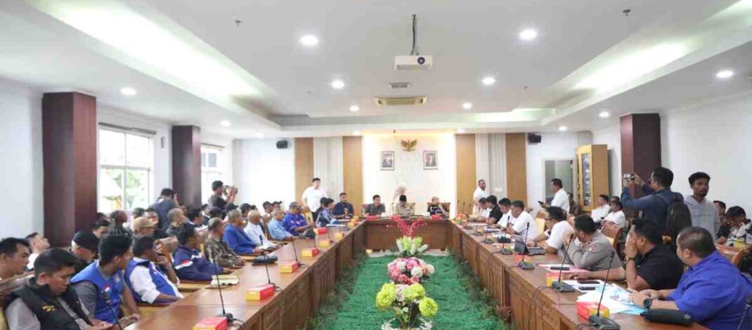 Bahas Pencemaran Limbah B3 di Perairan Dangas, Komisi III Gelar RDPU